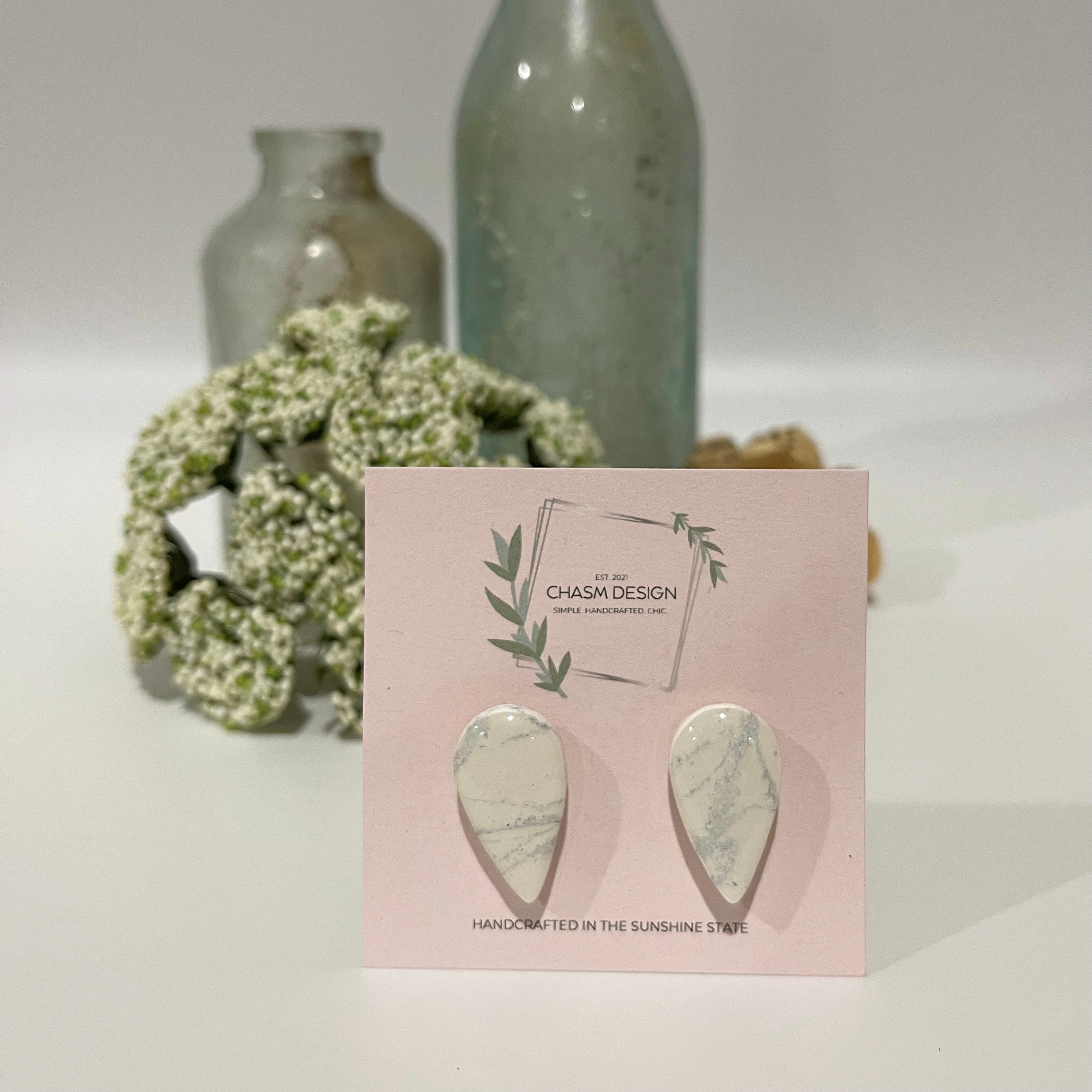 White and Silver Marble - Inverted Teardrop Studs