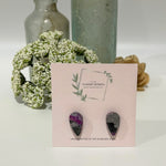 Cargar imagen en el visor de la galería, Purple, Gray, and Black Marble - Mini Inverted Teardrop Studs
